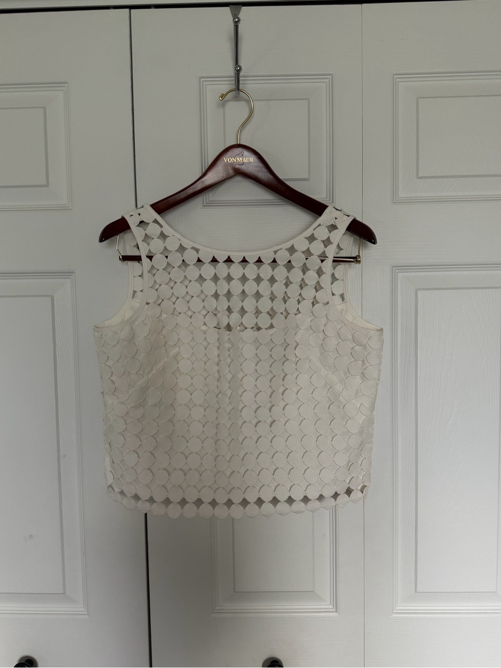 White House Black Market Ecru Circle Overlay Sleeveless Top